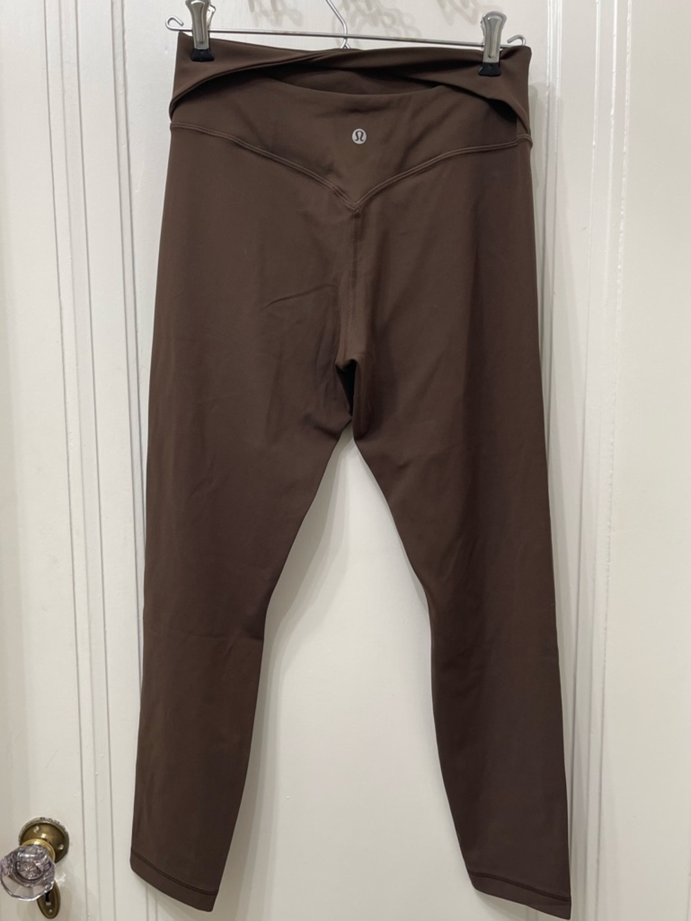 Lululemon NWOT Ultra Thin Yoga Pants Size 8 Brown - Picture 6 of 7